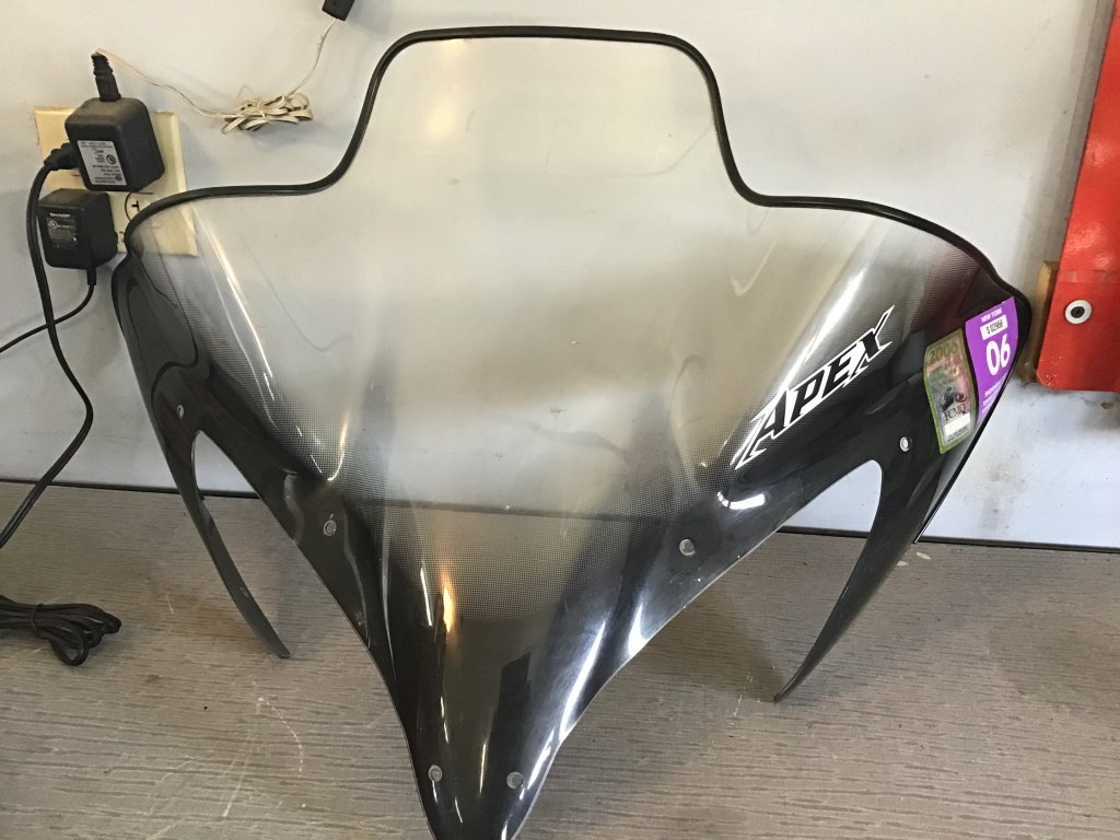 06' Apex Red windshield | TY4stroke: Snowmobile Forum | Yamaha - 4 Stroke