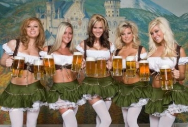 Oktoberfest4girls.jpg