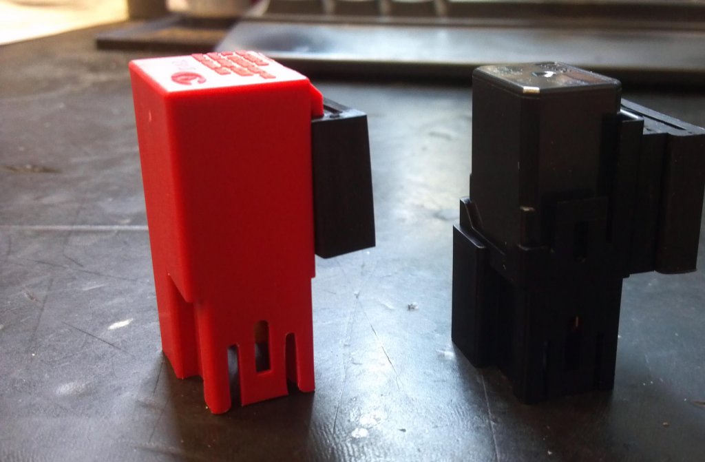 Red Fuel Pump Relay 2.JPG Red Fuel Pump Relay 2.JPG