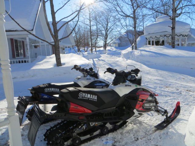 Snowmobiling-UP-BDay_IMG_1985.JPG