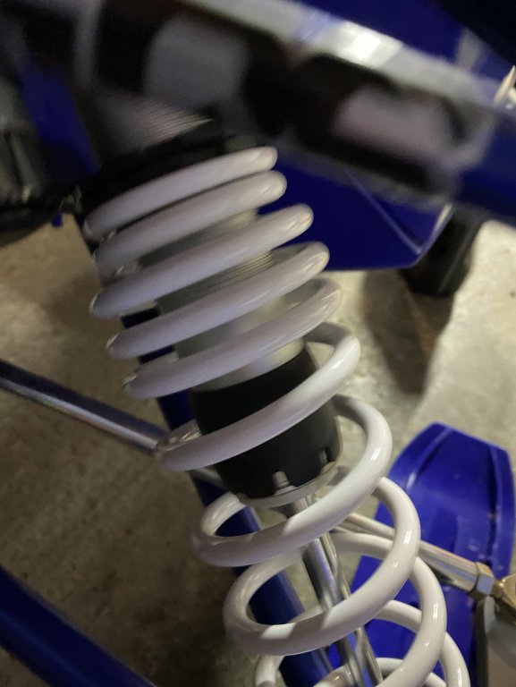 SRX front Shock Spring Extended.jpg