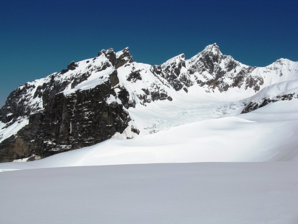 The Sisters, viewed from Mt Baker.JPG