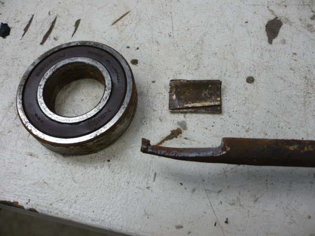 Yamaha bearing puller 005.JPG