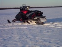 snowmobile 011small.jpg