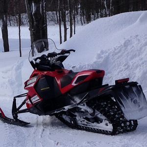 My trusty steed waiting for a rider.  I Wanted the medium windshield but none were available so I got the tall windshield.  Love it, it's great in cold weather which we had plenty of last season.