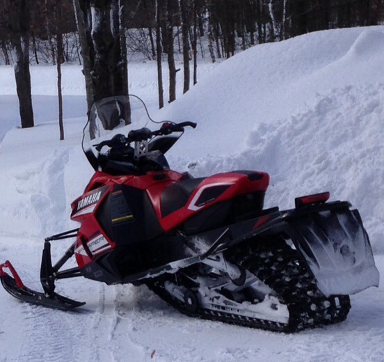 My trusty steed waiting for a rider.  I Wanted the medium windshield but none were available so I got the tall windshield.  Love it, it's great in cold weather which we had plenty of last season.