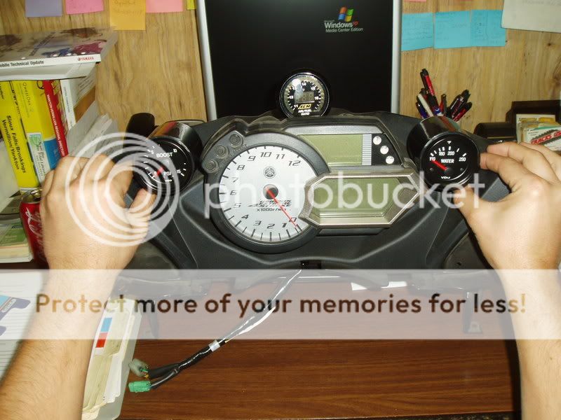 GaugeHolder008.jpg